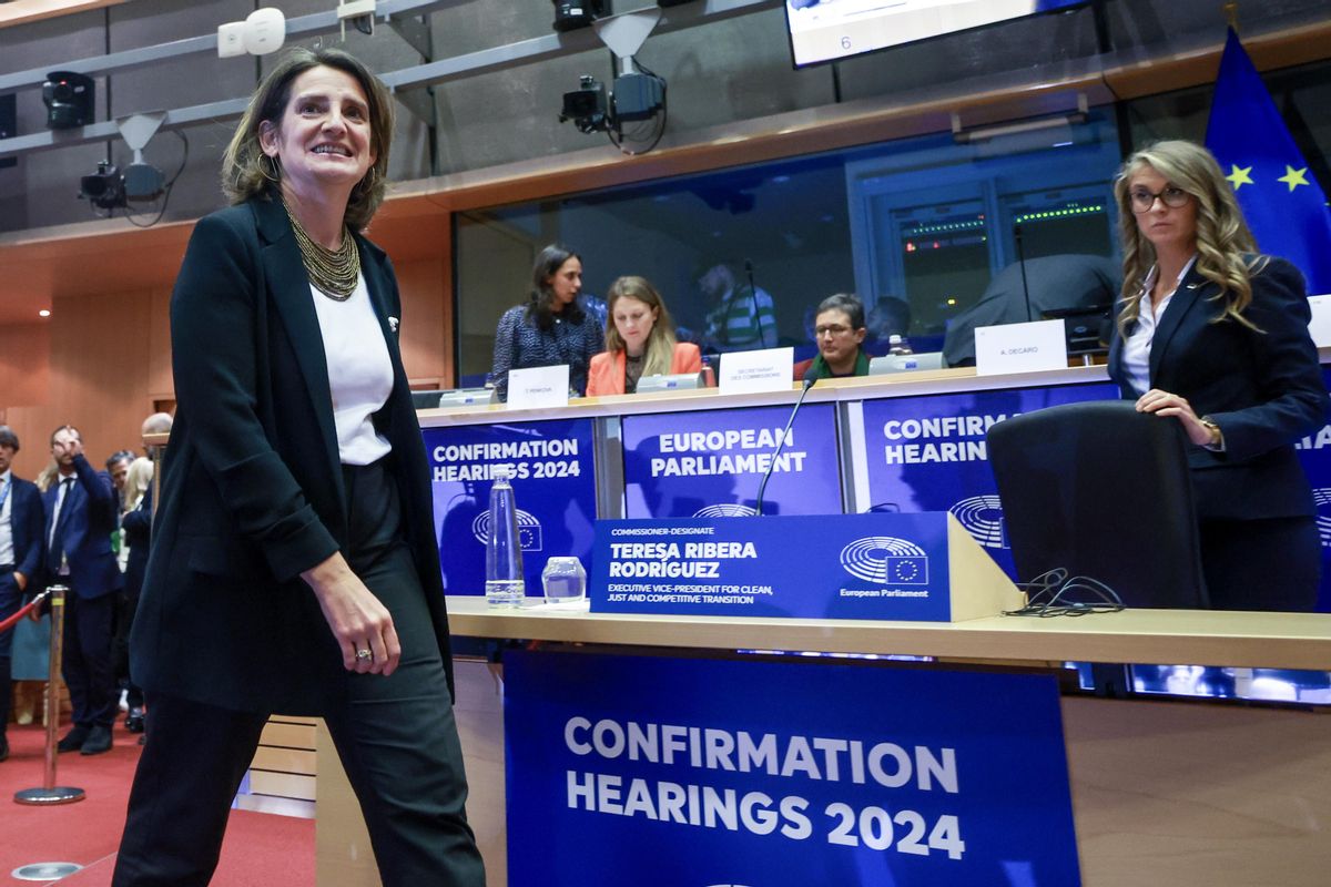 "Basta de salvapatrias 'constitucionalistas' que denigran a España en el extranjero" "Basta de salvapatrias 'constitucionalistas' que denigran a España en el extranjero"