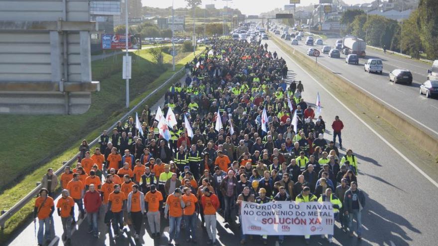 Manifestación en A Coruña por el convenio de las auxiliares del naval
