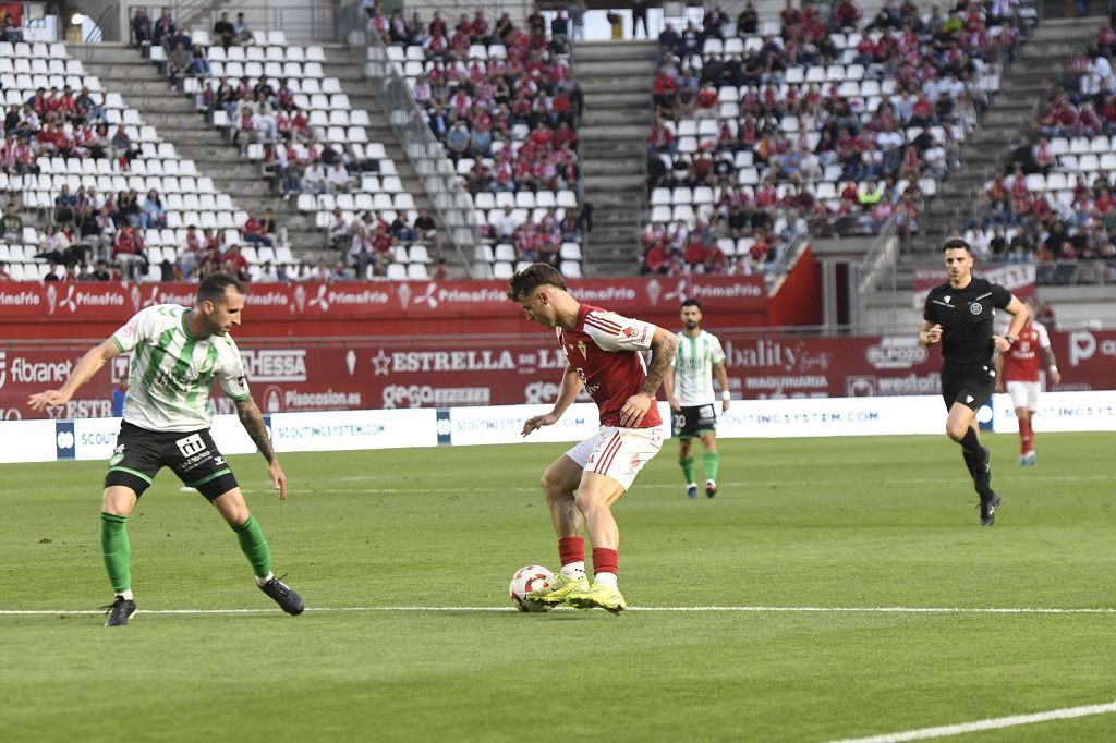 Las mejores imágenes del partido entre el Real Murcia y el Antequera