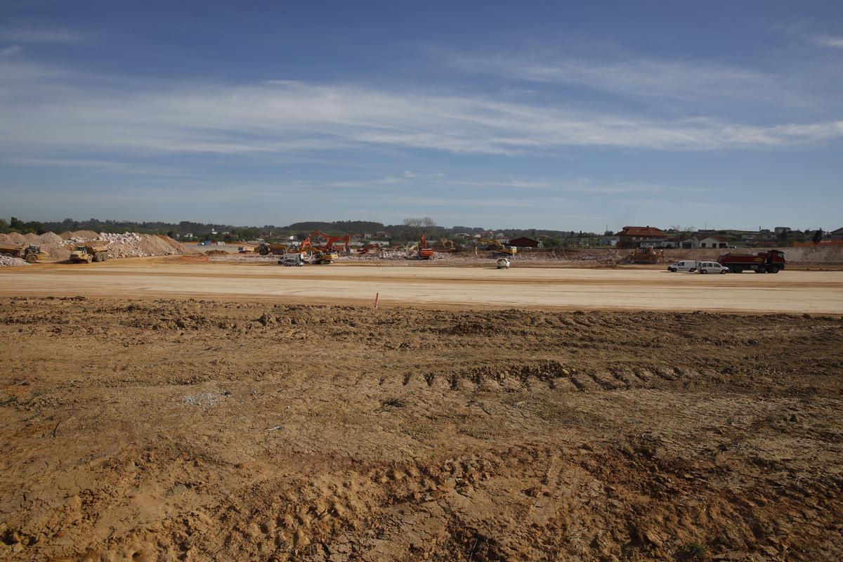 Despliegue y avance de las obras de Amazon en la parcela de Bobes