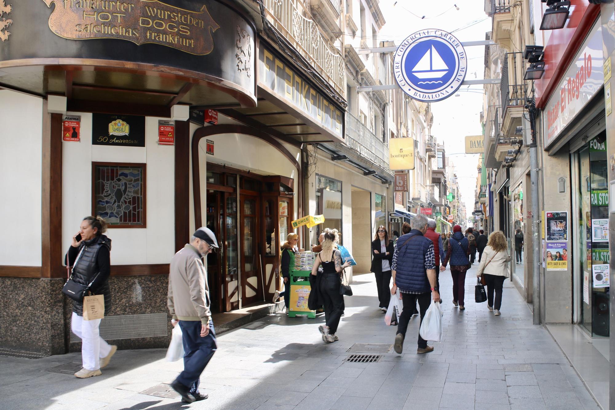 El carrer del Mar, una de las calles más comerciales de la ciudad