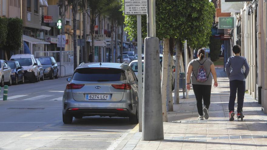 Sagunt regula el tráfico de sus peatones en las aceras