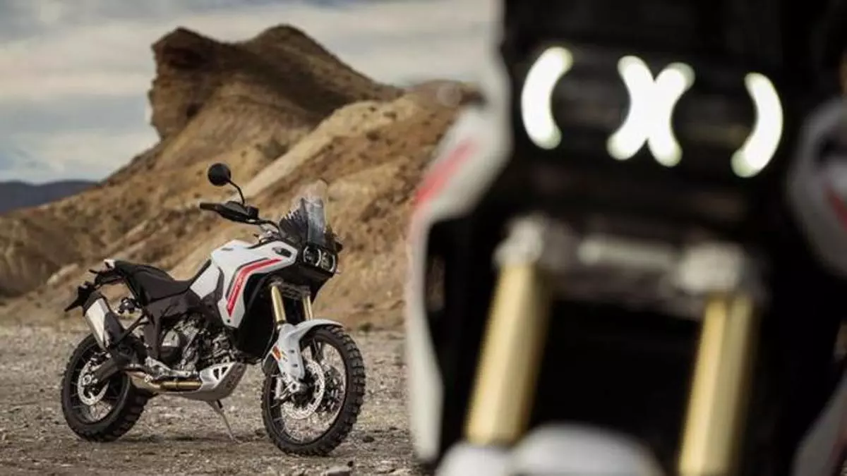 Ducati renueva la DesertX y eleva su capacidad off-road con más potencia y tecnología