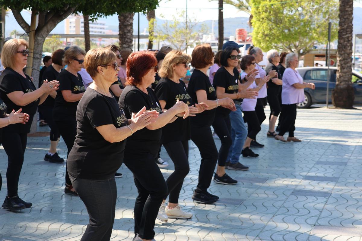 Todas las imágenes del Día Mundial sin Tabaco en Sant Antoni.