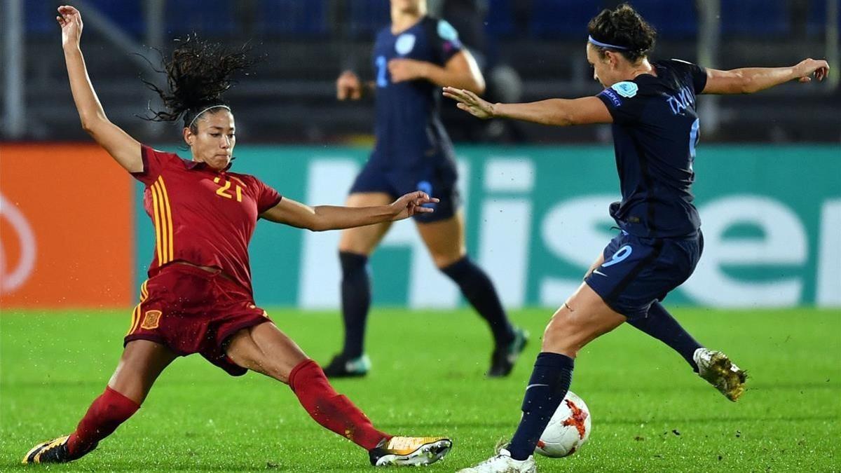 rpaniagua39425619 england s forward jodie taylor  r  vies with spain s defende170723222640