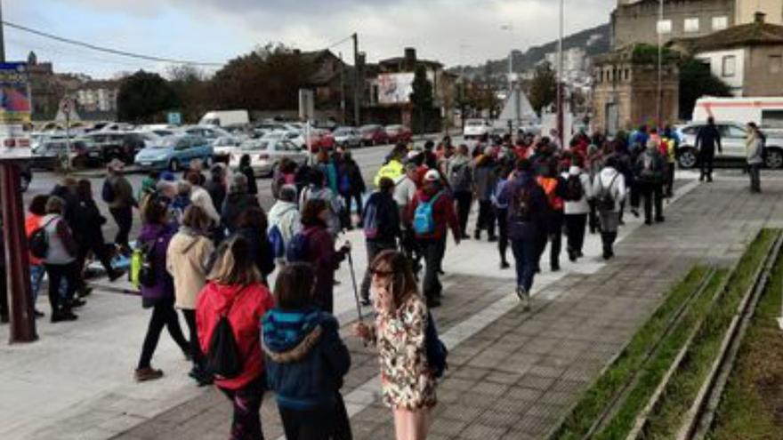 Casi 200 personas se suman a la Camiñata do Magosto en Campañó