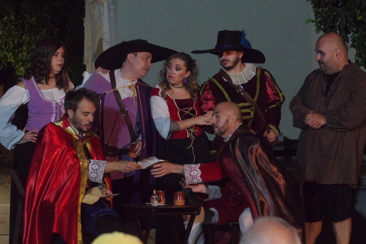 Representación teatral 'Estampas del Tenorio' en el Cementerio San Miguel