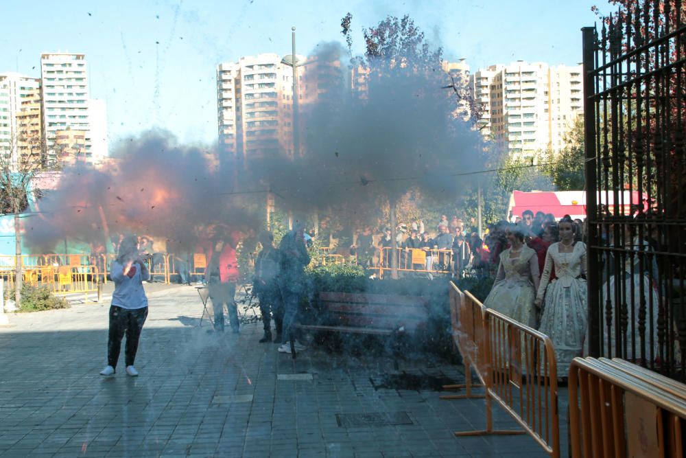 Mini-mascletà conmemorativa de la declaración de las Fallas como Patrimonio de la Humanidad