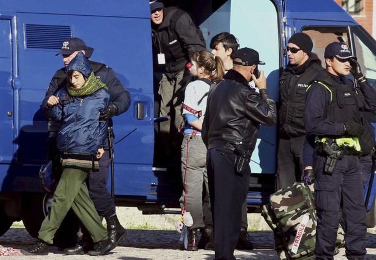 La policia deté dos joves, aquest matí a Lisboa.