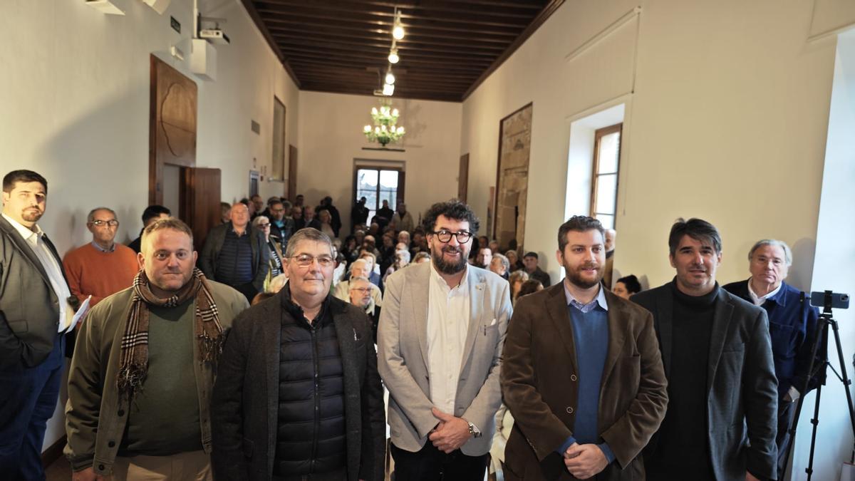 La directiva de FEIM, en la presentación.