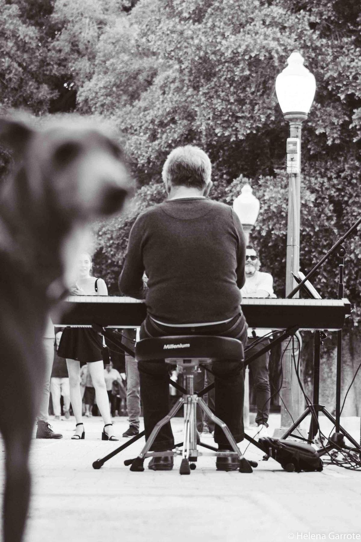 Carla Vallet lleva el JazzDay al quiosco La Silva con un concierto cercano en el parque de Canalejas