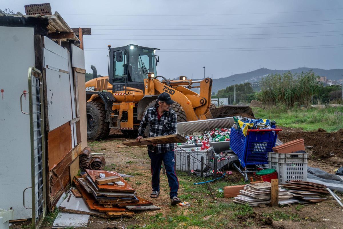 Cuenta atrás para el desalojo del campamento de chabolas de Montcada