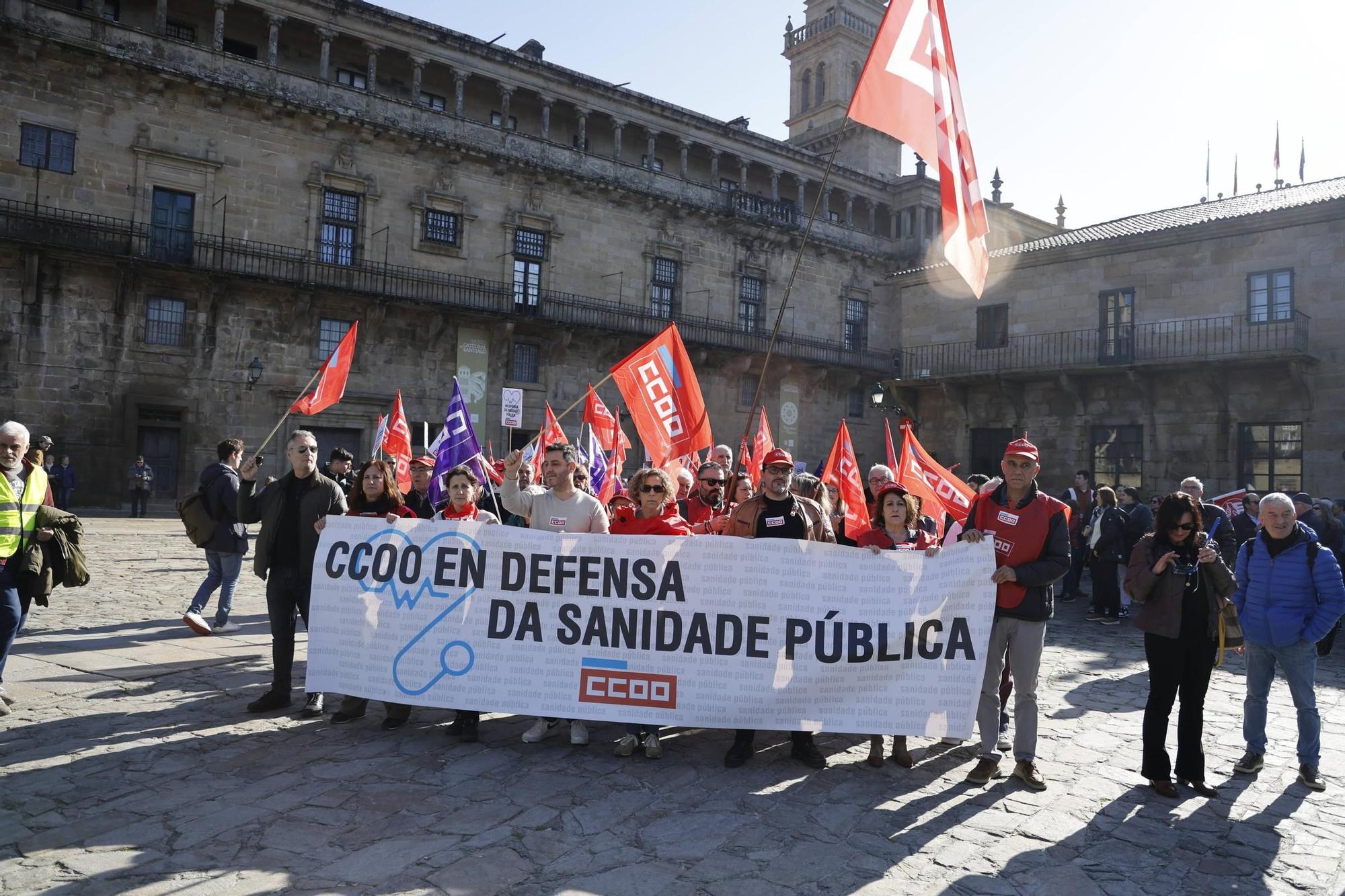 Multitudinaria manifestación en Santiago en defensa de la sanidad pública