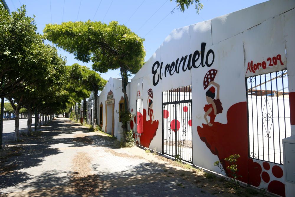 Un paseo por el Cortijo de Torres con el debate de celebración de la Feria fondo