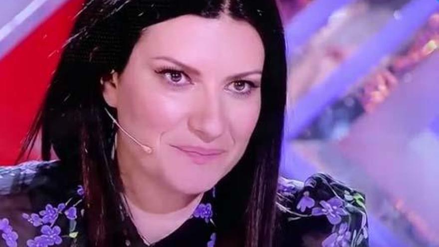Laura Pausini, emocionada con la sobrina del actor Roberto Álamo