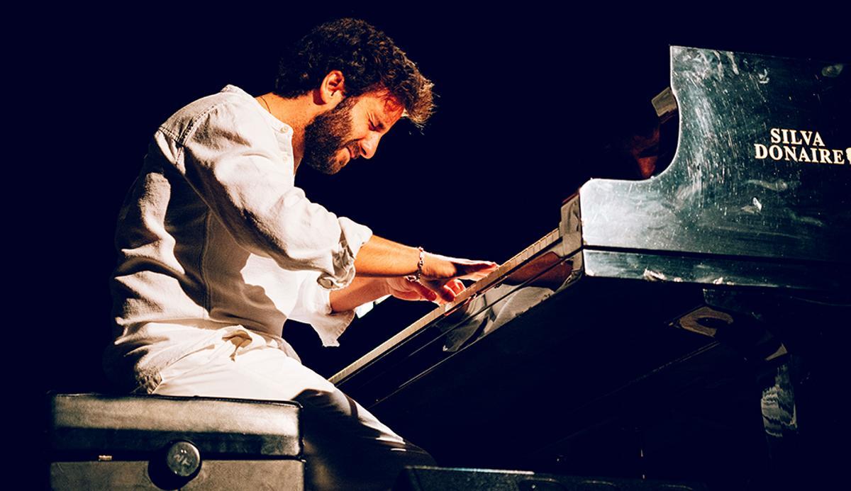 El jienense Chico Pérez al piano