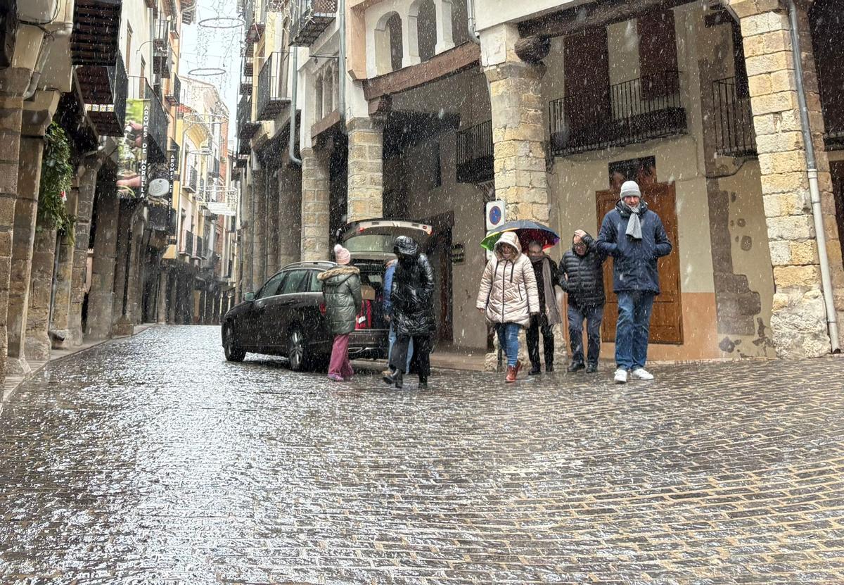 Las imágenes de Morella cubierta de nieve en Navidad