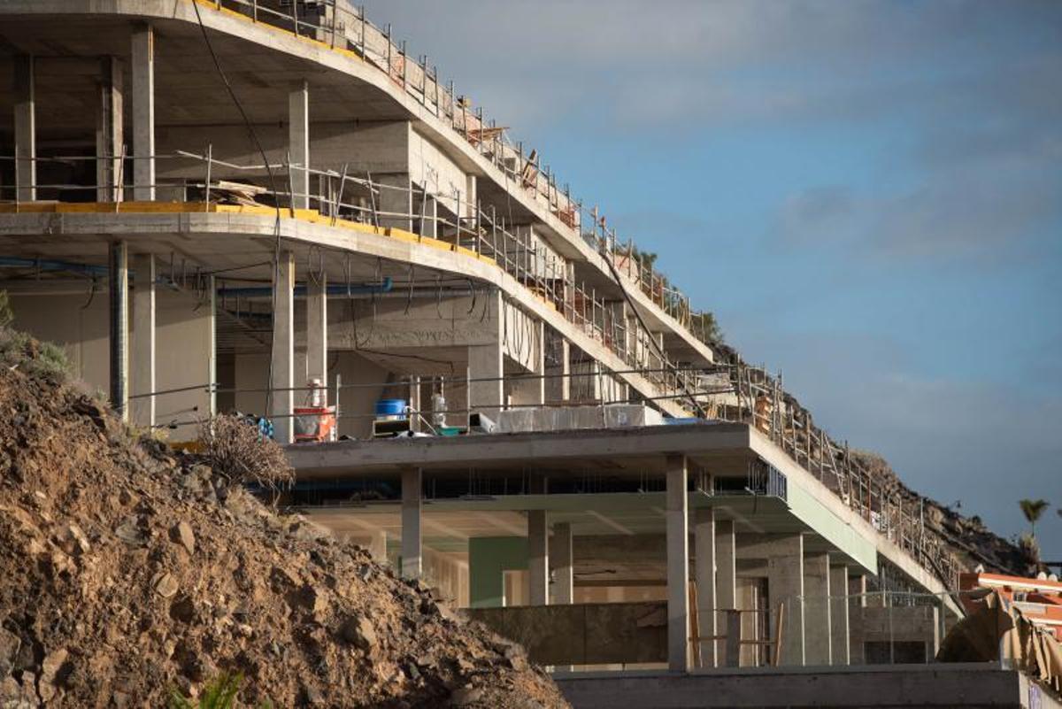 Construcción de complejos turísticos en Los Gigantes.