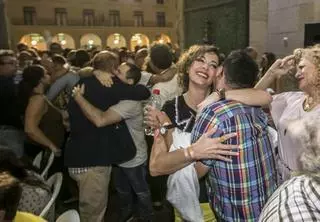La cascada de dimisiones en la Federació de Fogueres pone en una situación delicada a su presidenta
