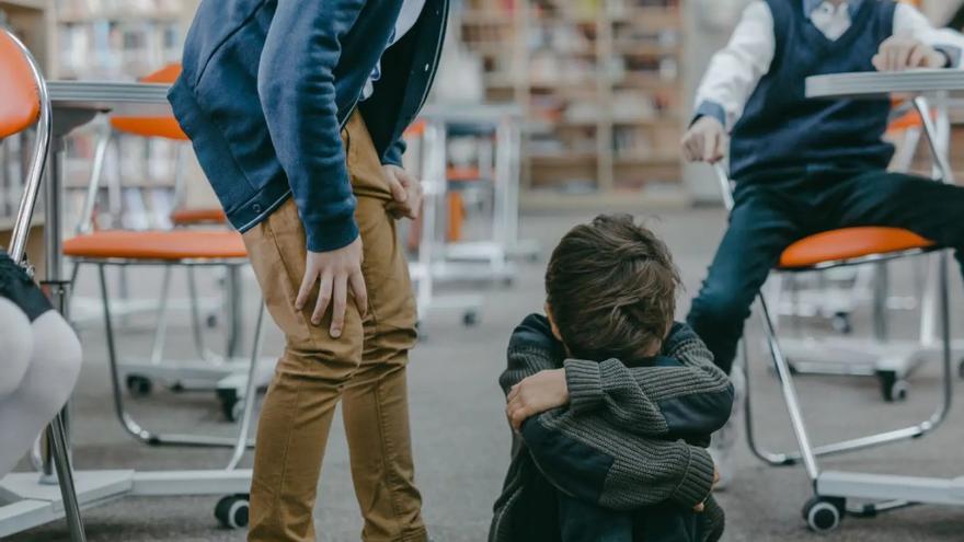 Denuncia una agresión sexual a su hijo mientras estaba en el colegio