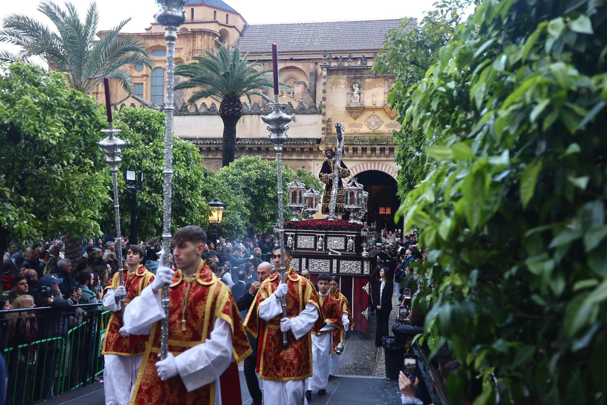 La Vera Cruz y el Amor vuelven a sus templos