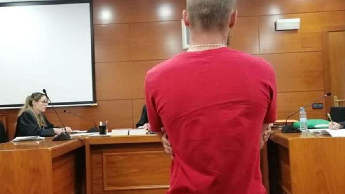 El joven condenado durante el último juicio celebrado contra él por otro episodio de maltrato.