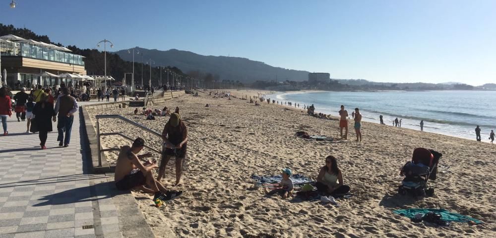 Aspecto de Samil, hoy a más de 25 grados. // A. O.