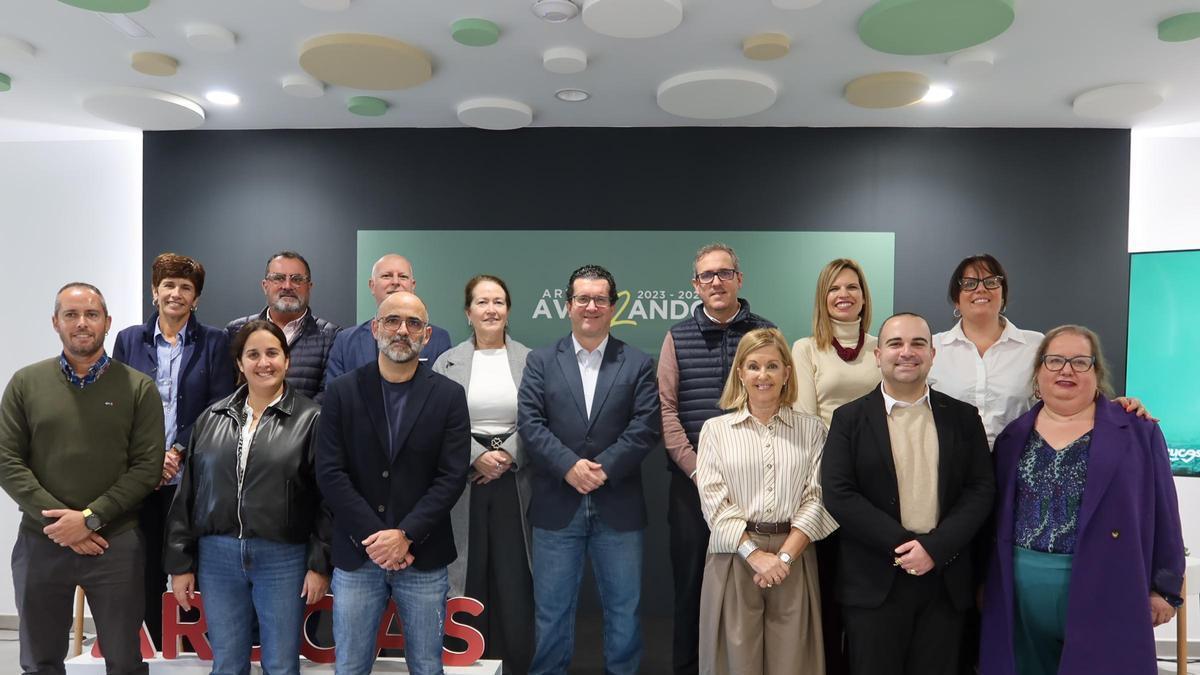 El alcalde y la corporación municipal en el balance de Arucas