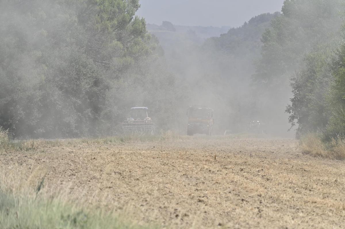 En imágenes | El incendio de las Cinco Villas asciende ya a 12.600 hectáreas y seis pueblos continúan evacuados