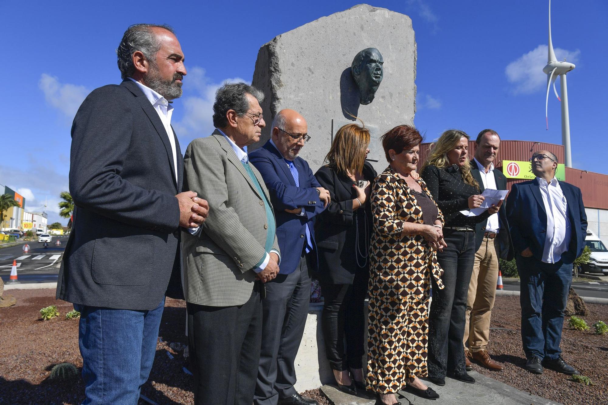 Busto en honor al fallecido empresario Agustín Reina Martinón
