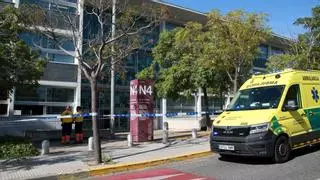 Tres heridos en una explosión en un laboratorio de la Facultad de Química de la URV en Tarragona