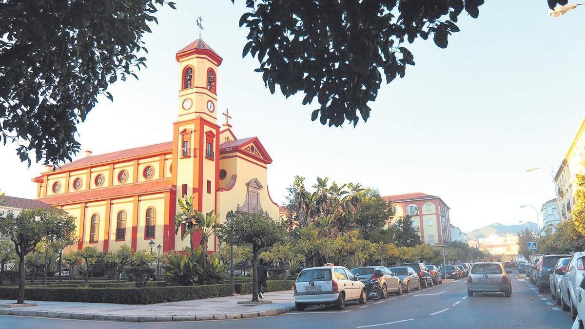 Paroquia de San José Obrero en la plaza de Pío XII de Carranque.jpg