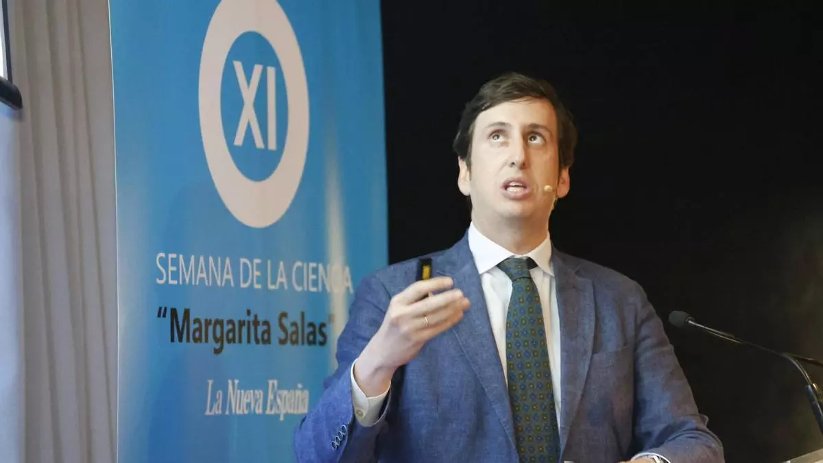 VÍDEO: Luis Fernández-Vega pone el broche final a la Semana de la Ciencia