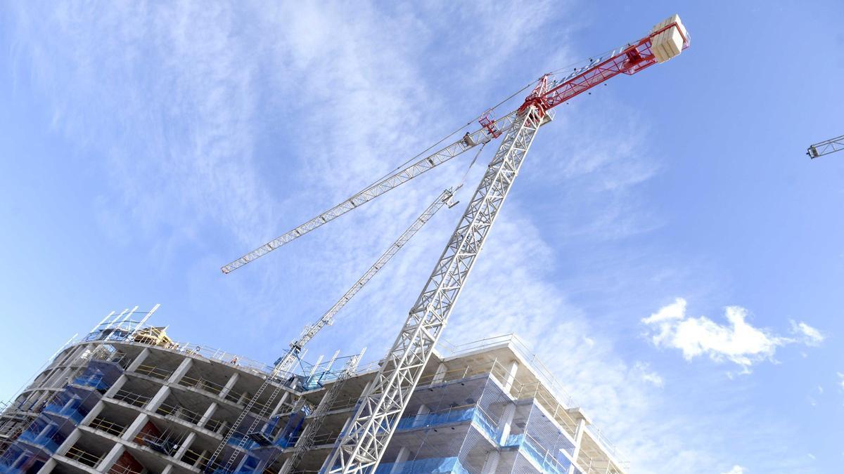 Edificio en construcción en la ciudad de Murcia