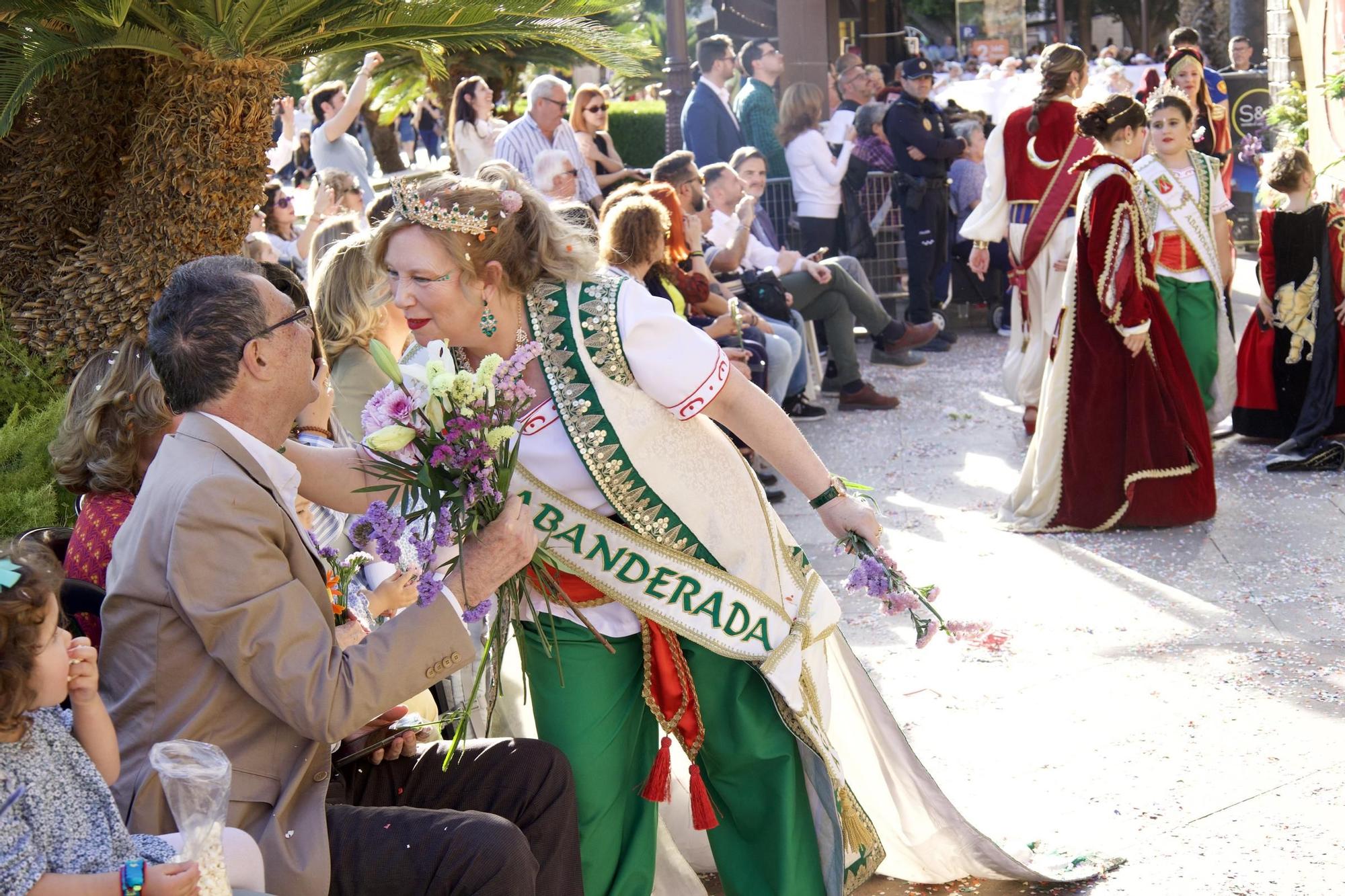 La Batalla de las Flores inunda Murcia de color