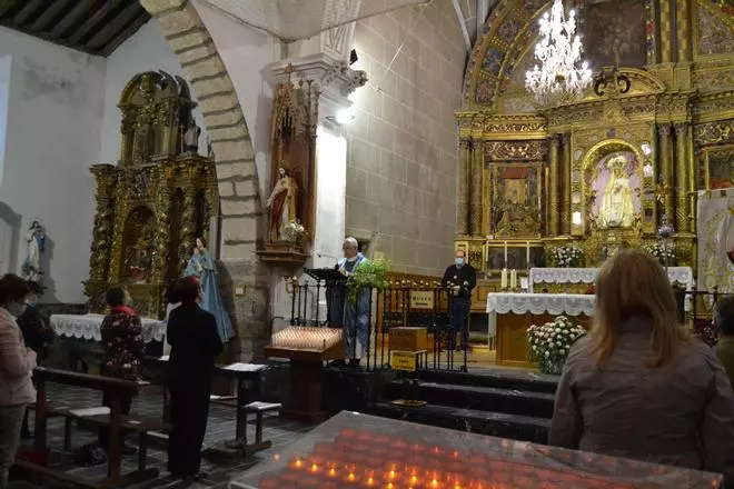 La festividad de la Virgen de La Carballeda más sencilla