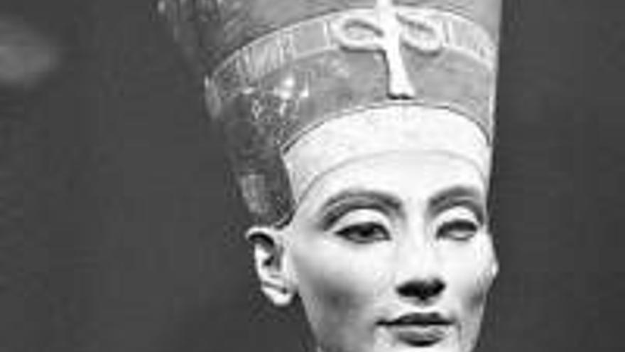 Egipto reclama la cabeza de Nefertiti, su reina más bella