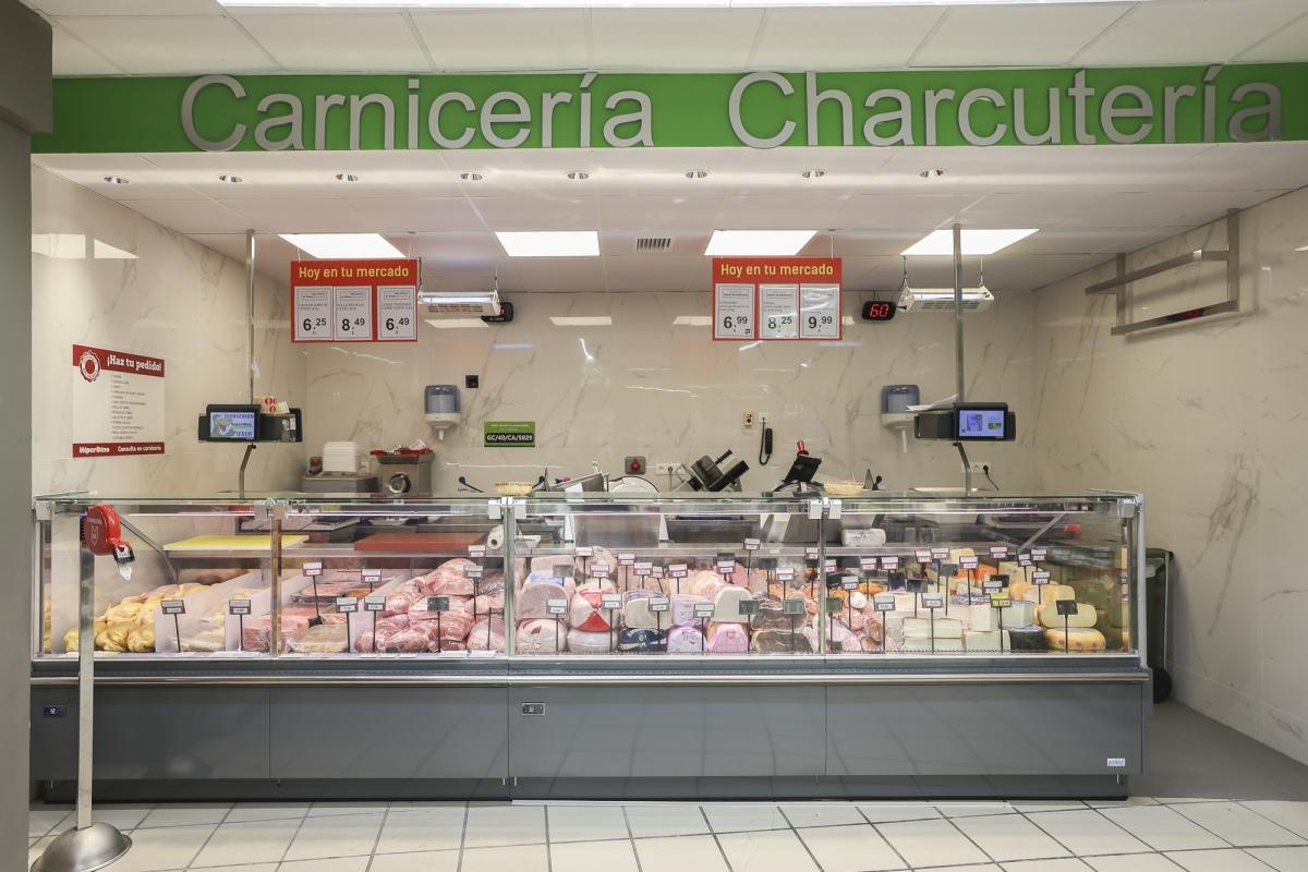 Cuenta con 326 metros cuadrados de sala de ventas y una plantilla de 20 empleados