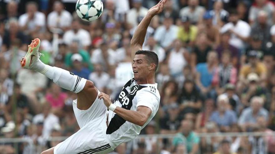 Cristiano Ronaldo no golea en el debut