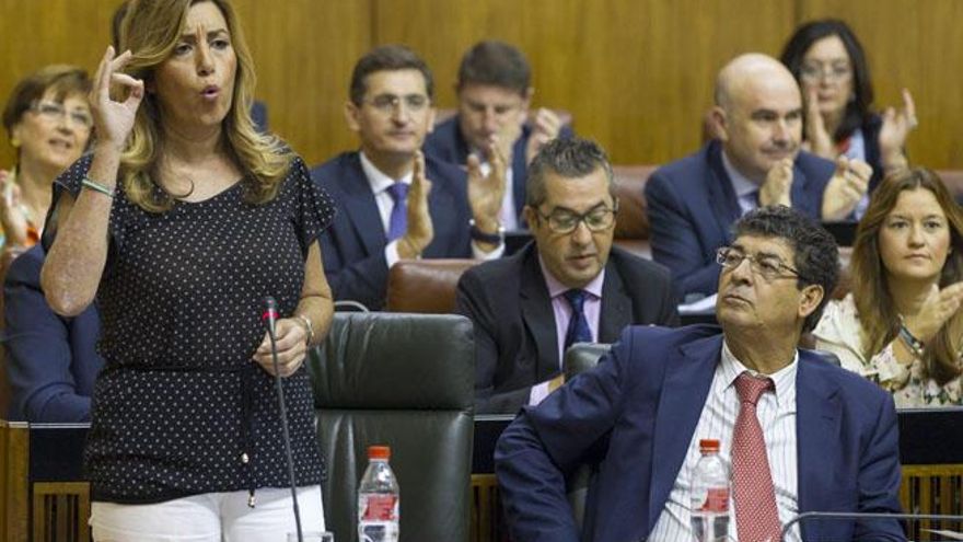 La presidenta de la Junta, en el Parlamento andaluz.