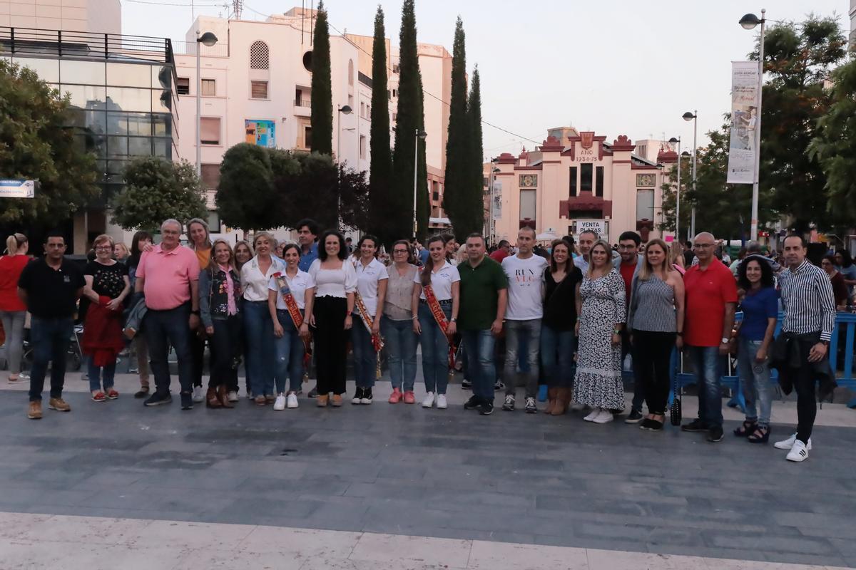 La alcaldesa, Merche Galí, ha encabezado la representación municipal en la cena, a la que también ha acudido, entre muchísimos otros, la presidenta provincial del PP, Marta Barrachina.