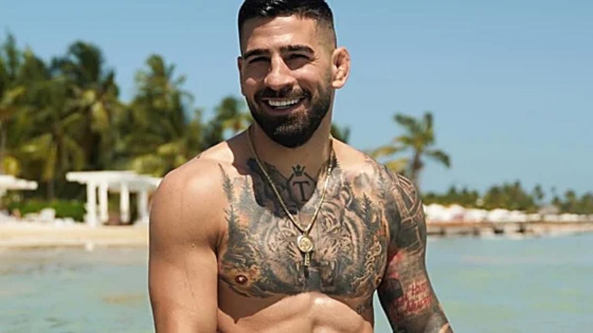 Ilia Topuria, en la playa