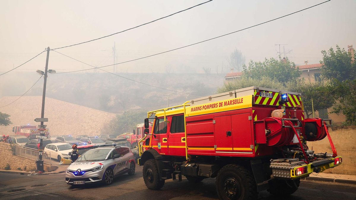 Marsella, la segunda ciudad de Francia, asediada por un violento incendio forestal