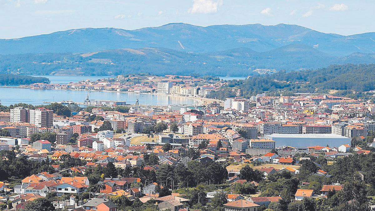 ista del núcleo urbano desde monte Lobeira.