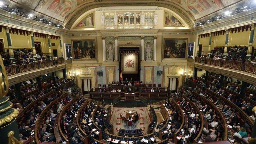 Acaba el plazo para que los partidos formalicen sus coaliciones para el Congreso y el Senado