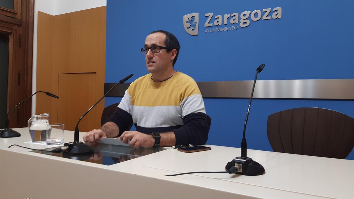 Alberto cubero, actual concejal de ZeC y secretario general del Partido Comunista en Aragón.