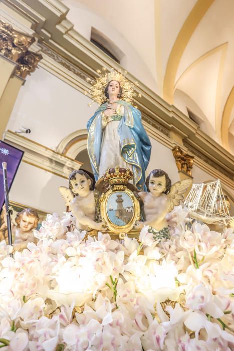 Las fiestas patronales culminan con la misa y procesión en honor a la Inmaculada Concepción en Torrevieja