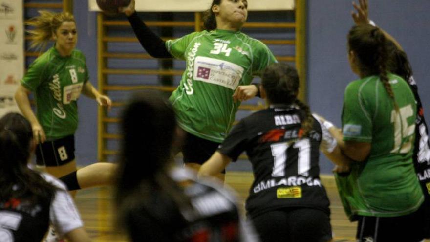 Las chicas del BM Castellón se imponen en la pista del BM La Roca (16-25)