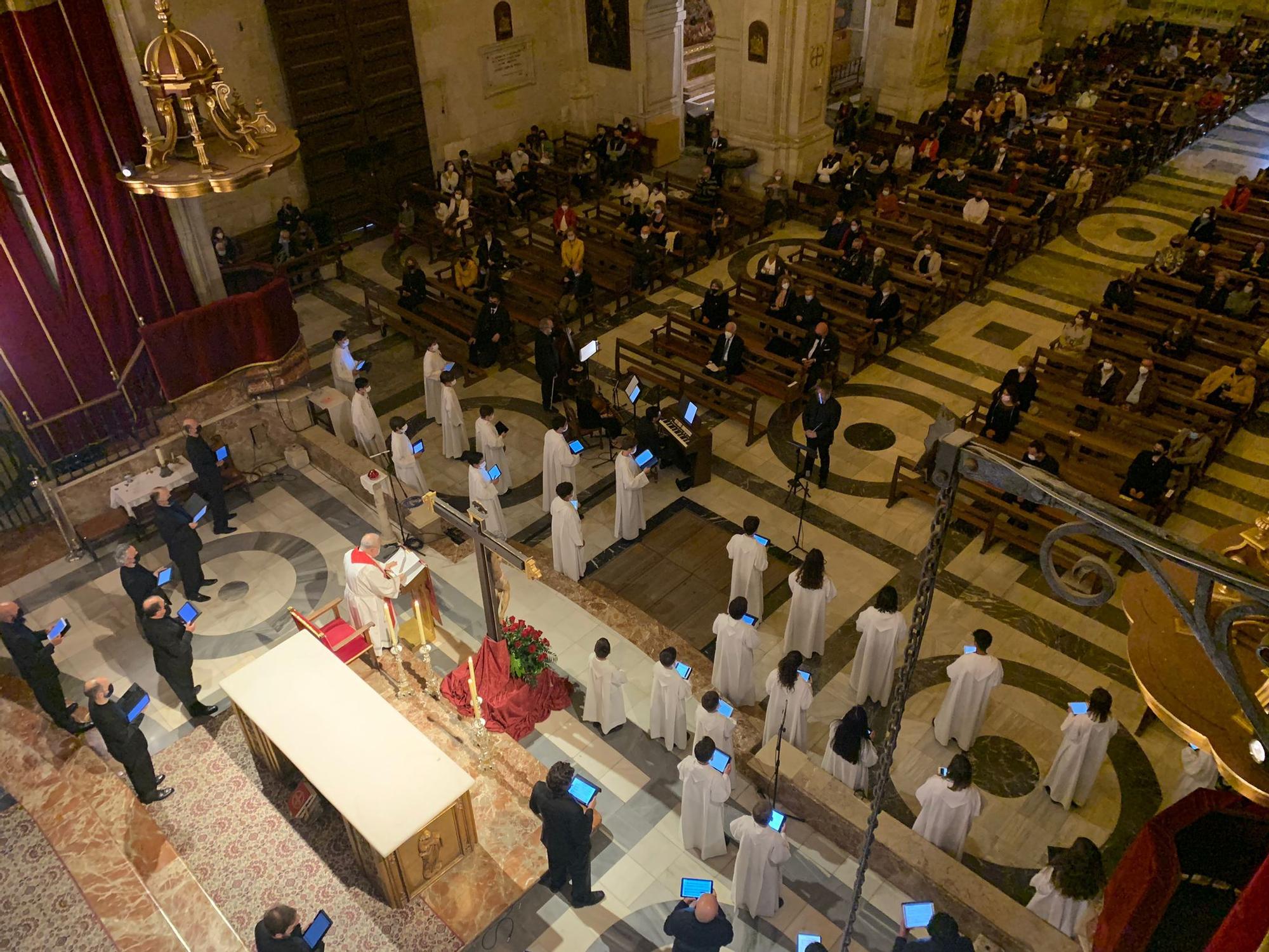 Viernes Santo con las voces de la Capella, Coro Juvenil y Escolanía del Misteri d'Elx