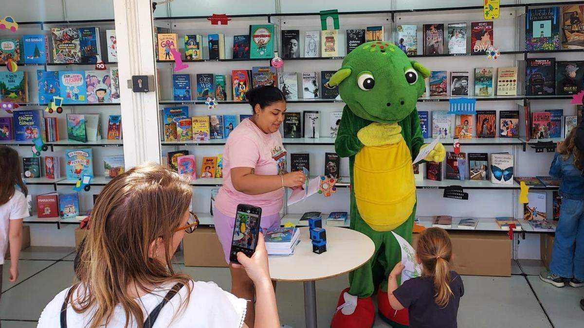 Fuenli, en la Feria del Libro de Fuenlabrada